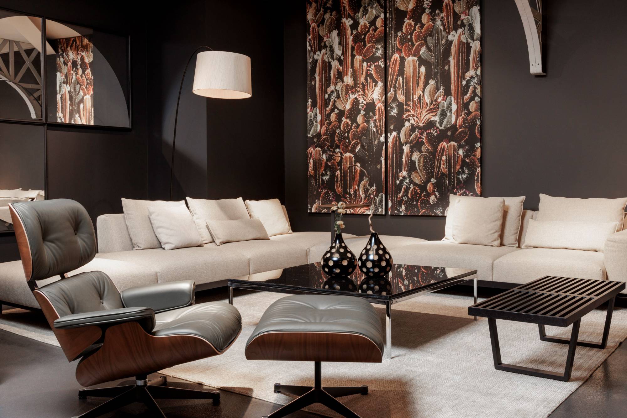 canapé in situ chez muuto et lounge chair vitre