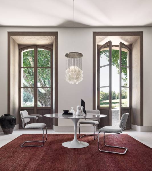 La table Ovale Saarinen par Knoll