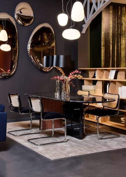 Table marbre Nature Design et chaises Cesca chez Knoll