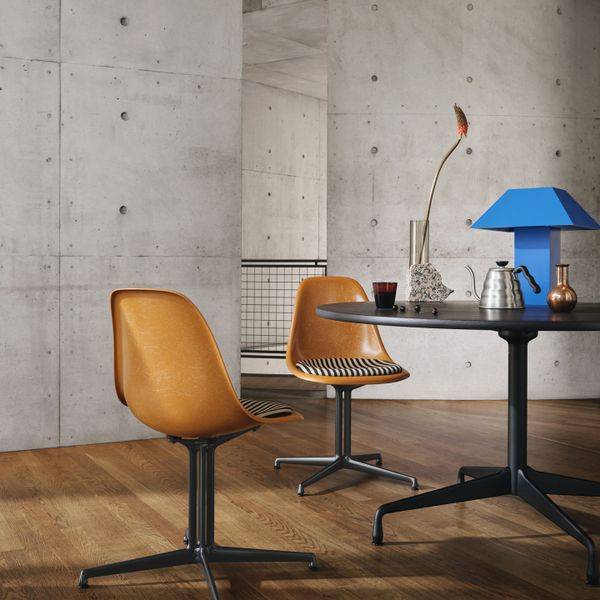 Eames Side Chair La Fonda ocre