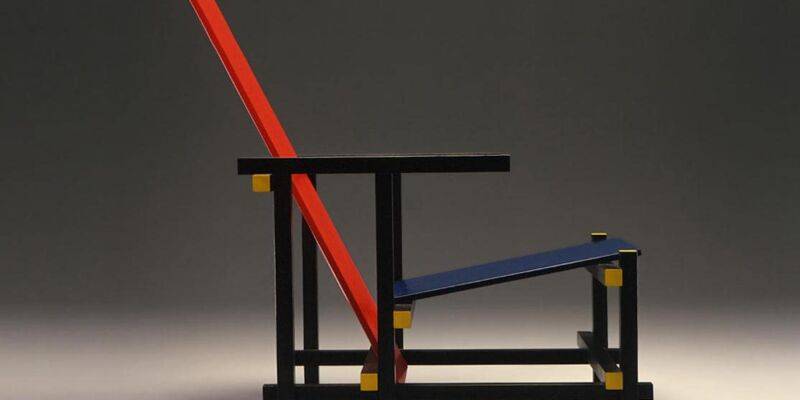 Chaise Red and Blue de Gerrit Rietvield, chez Cassina Chaise Red and Blue de Gerrit Rietvield, chez Cassina