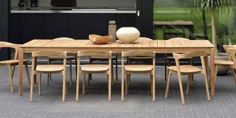 Table d’extérieur et chaises en teck BOK de Ethnicraft