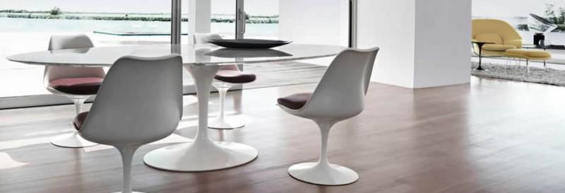 La table Ovale Saarinen par Knoll